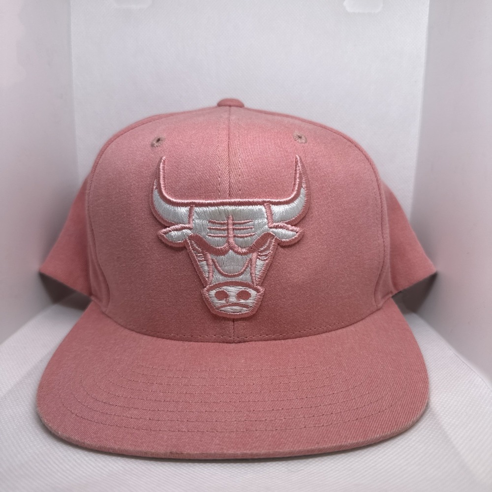 Mitchell‎ & Ness NBA Chicago Bulls Cap Hat Light Pink Snap Back